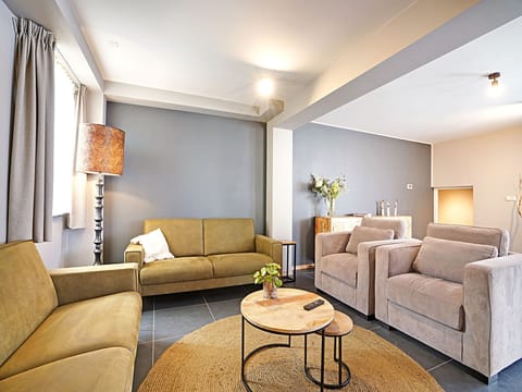 Yellow Warbler Apartment in Venlo