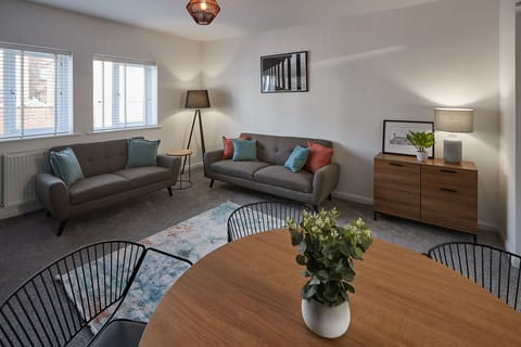 Cloaked In Teal Apartment in Whitby