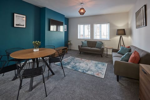 Cloaked In Teal Apartment in Whitby