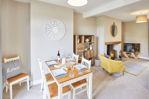 Hot Honey Mustard Apartment in England