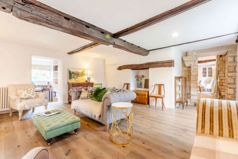 Parish & Stone Apartment in Blockley