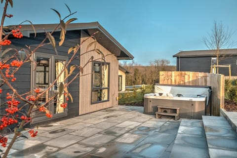 Misty Lake Apartment in West Devon District