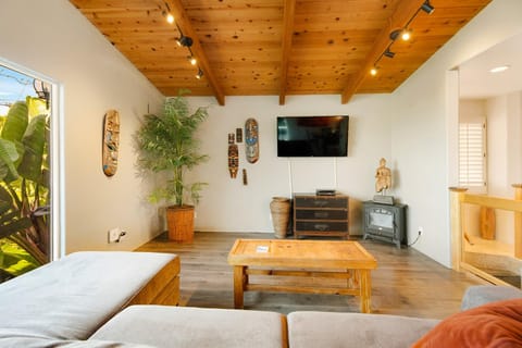 The Spiral Sun Apartment in La Jolla Shores