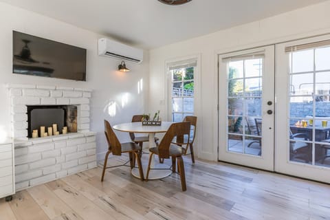 Realm of Palms Apartment in La Jolla Shores