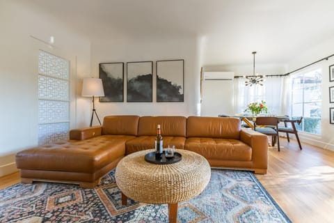 Realm of Palms Apartment in La Jolla Shores