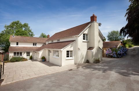 Tarka Tracks Apartment in North Devon District