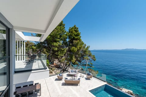 Shoreside Villa in Dubrovnik-Neretva County