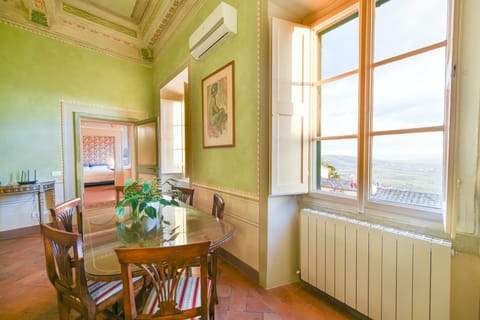 Fresco Fantastico Apartment in Cortona