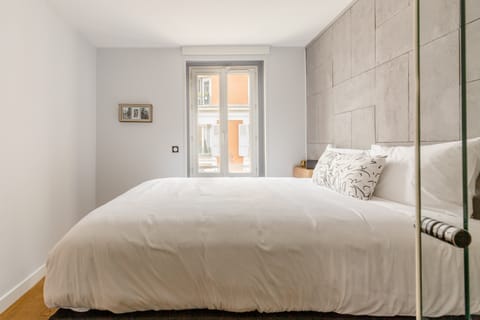 Tiger King Apartment in Vanves