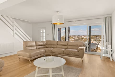 White Walian Apartment in Saundersfoot