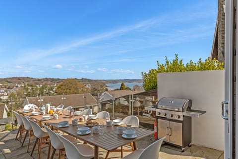 White Walian Apartment in Saundersfoot