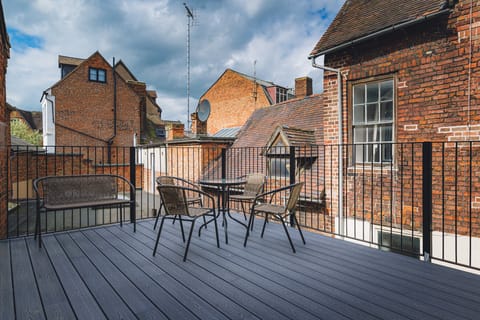 The Sapphire Set Apartment in Shrewsbury