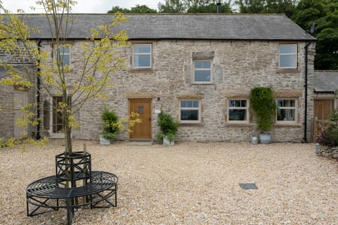 A Modern Character Apartment in High Peak District