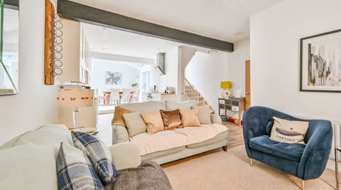 Stickleback House Apartment in Dartmouth