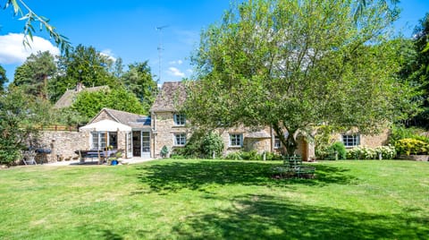 Brook & Brick Apartment in West Oxfordshire District