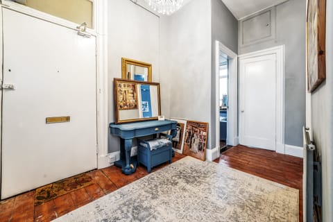 The Artist's Sanctum Apartment in Edinburgh