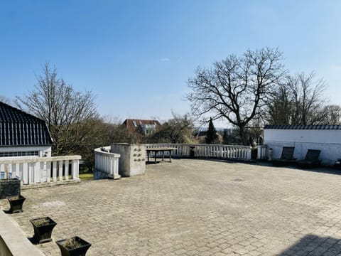 Sweet Sapphire Apartment in Aalborg