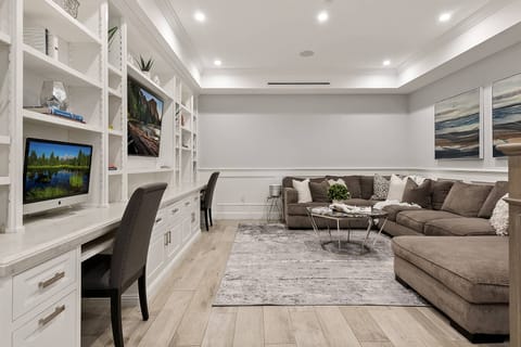 Love Marilyn Apartment in Westwood