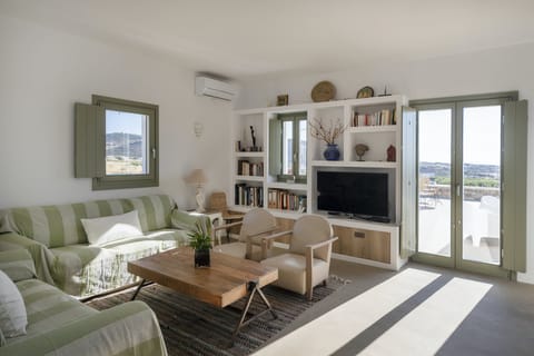 Soothing Sage Apartment in Paros, Greece