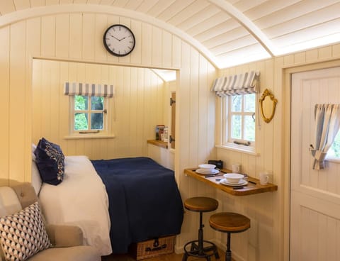 Hazel Hut Apartment in Wycombe District