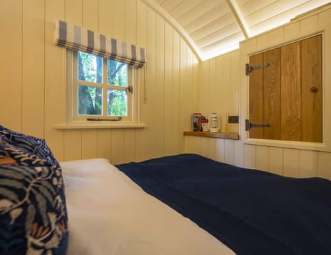 Hazel Hut Apartment in Wycombe District