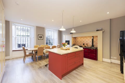 New Town Charm Apartment in Edinburgh