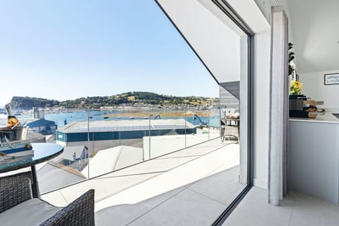 Siren's Call Apartment in Teignmouth