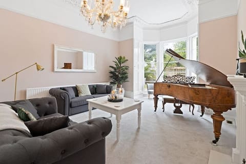 Marstan Villa Apartment in Torquay