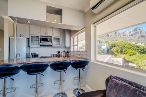 Camping over the Bay Apartment in Camps Bay