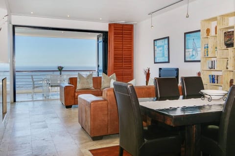 Drinking a Cosmopolitan Apartment in Camps Bay