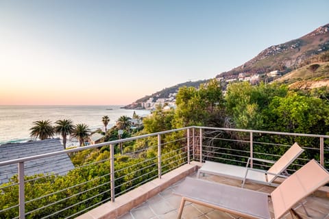 The Oyster Catcher Apartment in Camps Bay