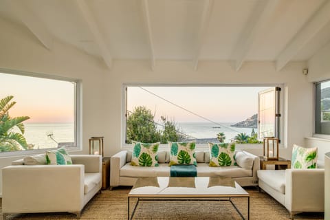 The Oyster Catcher Apartment in Camps Bay