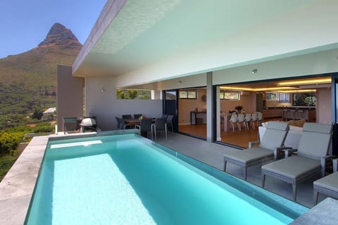 The Gaia Tree Apartment in Camps Bay