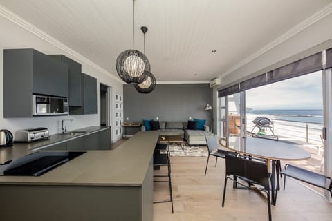 Bay of Palms Apartment in Camps Bay