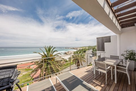 Bay of Palms Apartment in Camps Bay