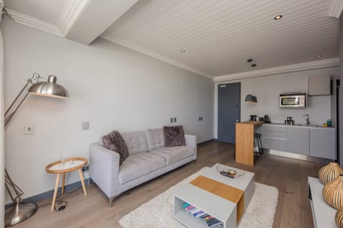 Breeze On Camps Bay Apartment in Camps Bay