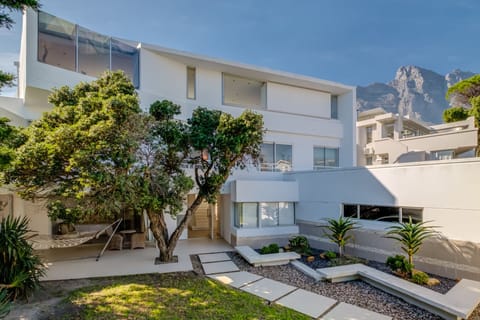 The Mountain in the Sea Apartment in Camps Bay