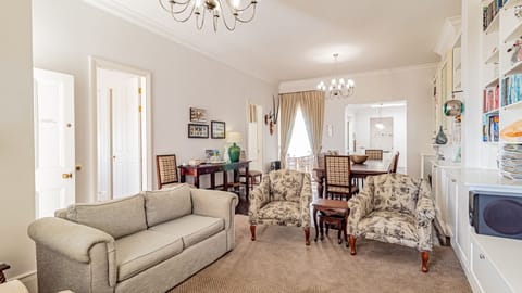 Victorian Vista Apartment in Sea Point