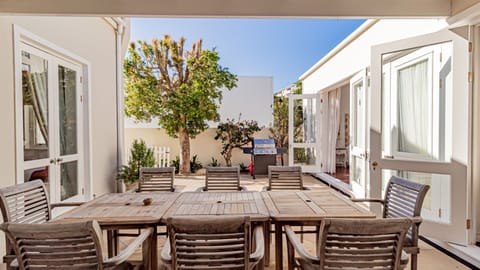 Victorian Vista Apartment in Sea Point