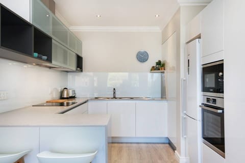 The Dandelion Clock Apartment in Camps Bay