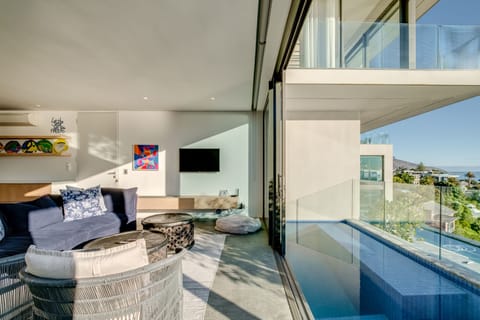 Tropical Arcadia Apartment in Camps Bay