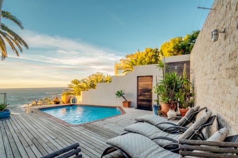 Atlantic Sunset Apartment in Camps Bay