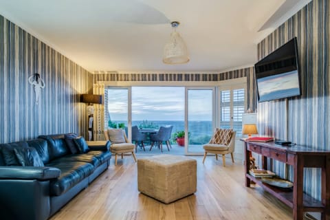 Atlantic Sunset Apartment in Camps Bay