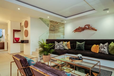 South Atlantic Spectacular Apartment in Camps Bay