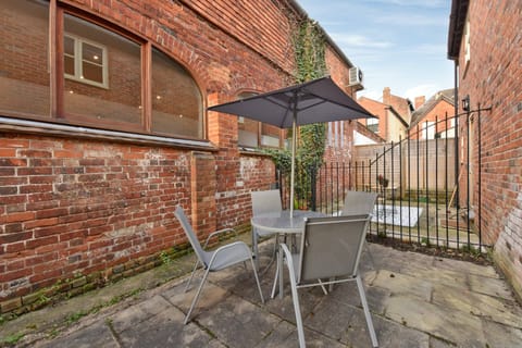 Dawn of a New Grey Apartment in Henley-on-Thames