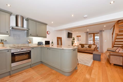 Dawn of a New Grey Apartment in Henley-on-Thames