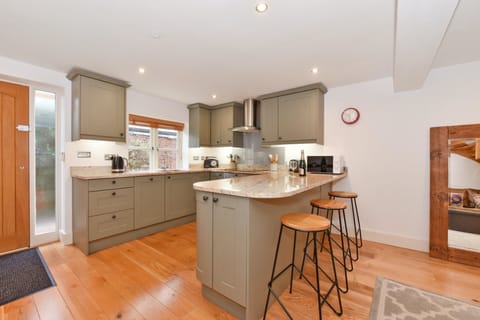 Dawn of a New Grey Apartment in Henley-on-Thames