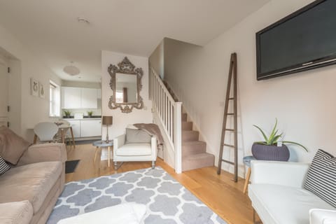 Good Mews Apartment in Henley-on-Thames