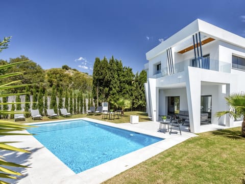 Alboran Beacon Apartment in Sitio de Calahonda