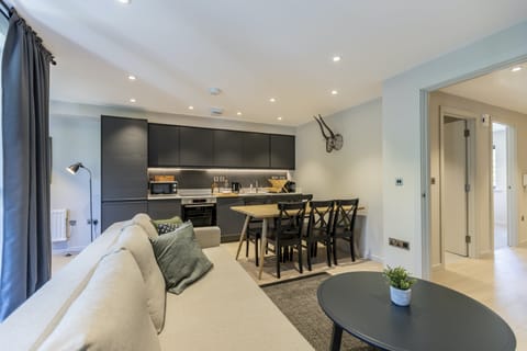 Riverside Retreat Apartment in England